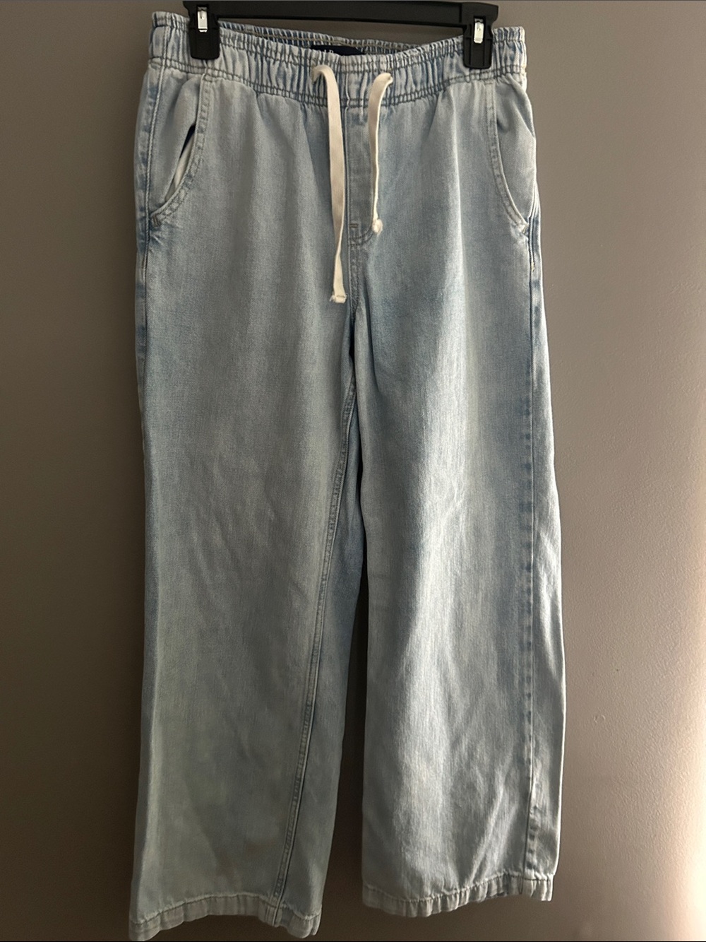 Light Wash Small Women’s Pull On Jeans